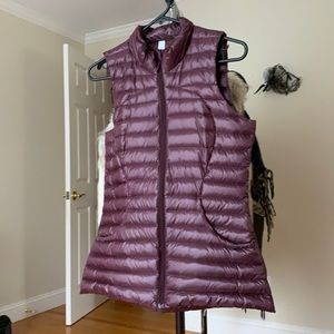 lululemon Pack it Down Shine Vest in Bordeaux